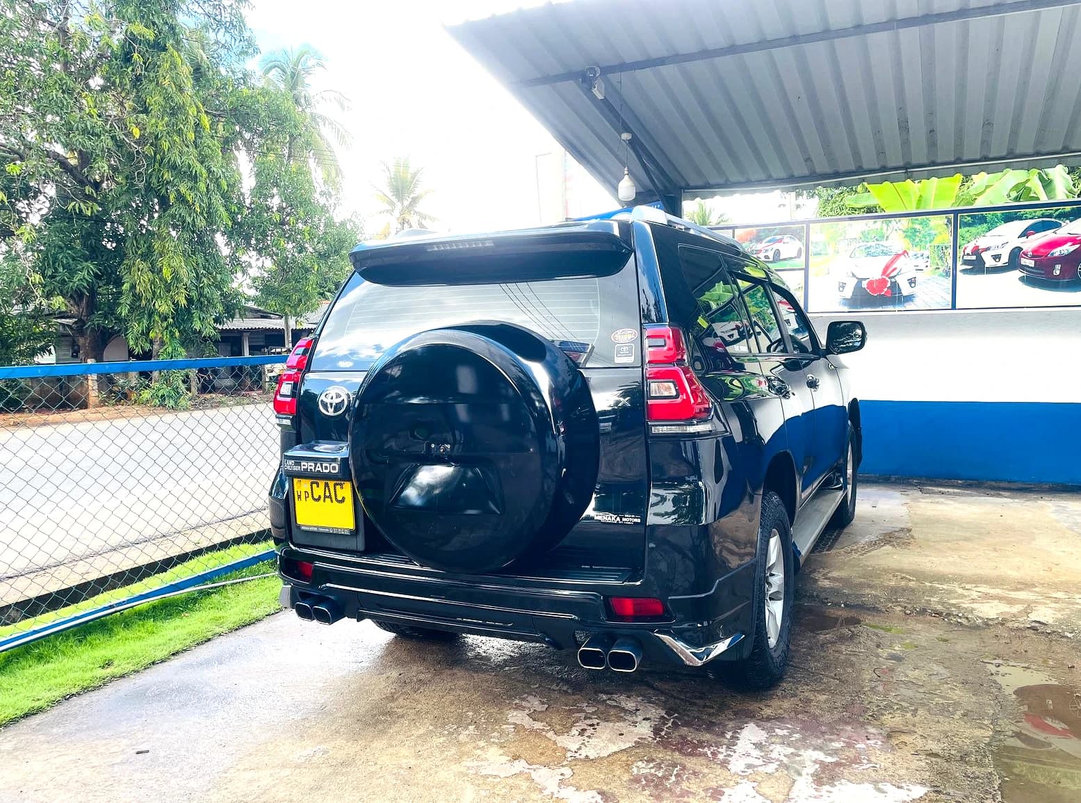 Toyota Landcruiser prado 150 - slide 3