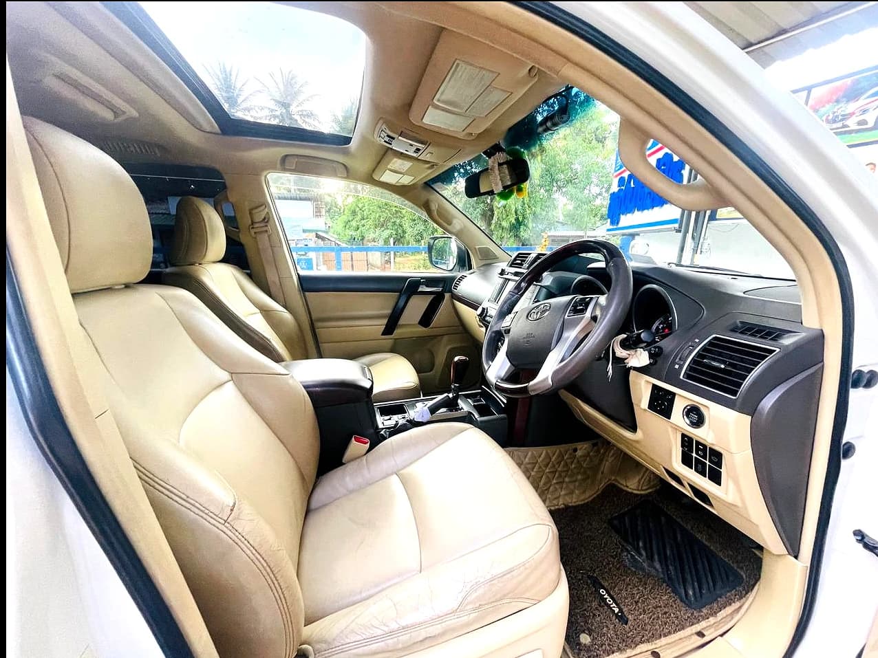 Toyota Land Cruiser Prado - slide 5
