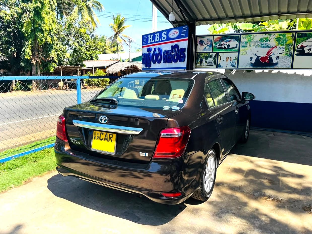 TOYOTA AXIO - slide 3