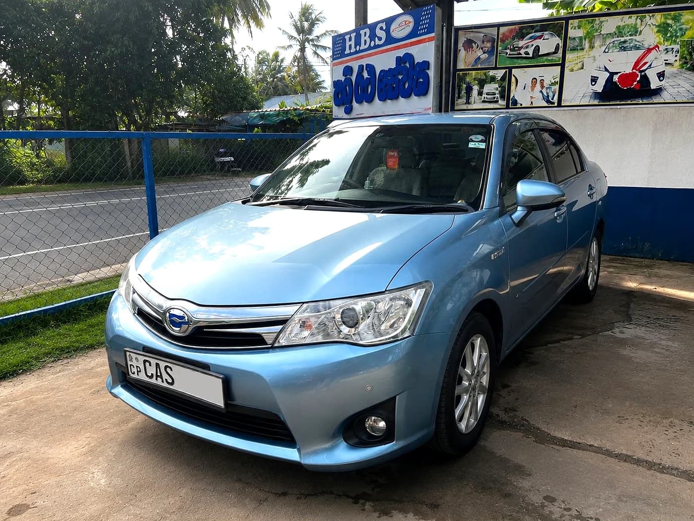 TOYOTA AXIO - slide 1