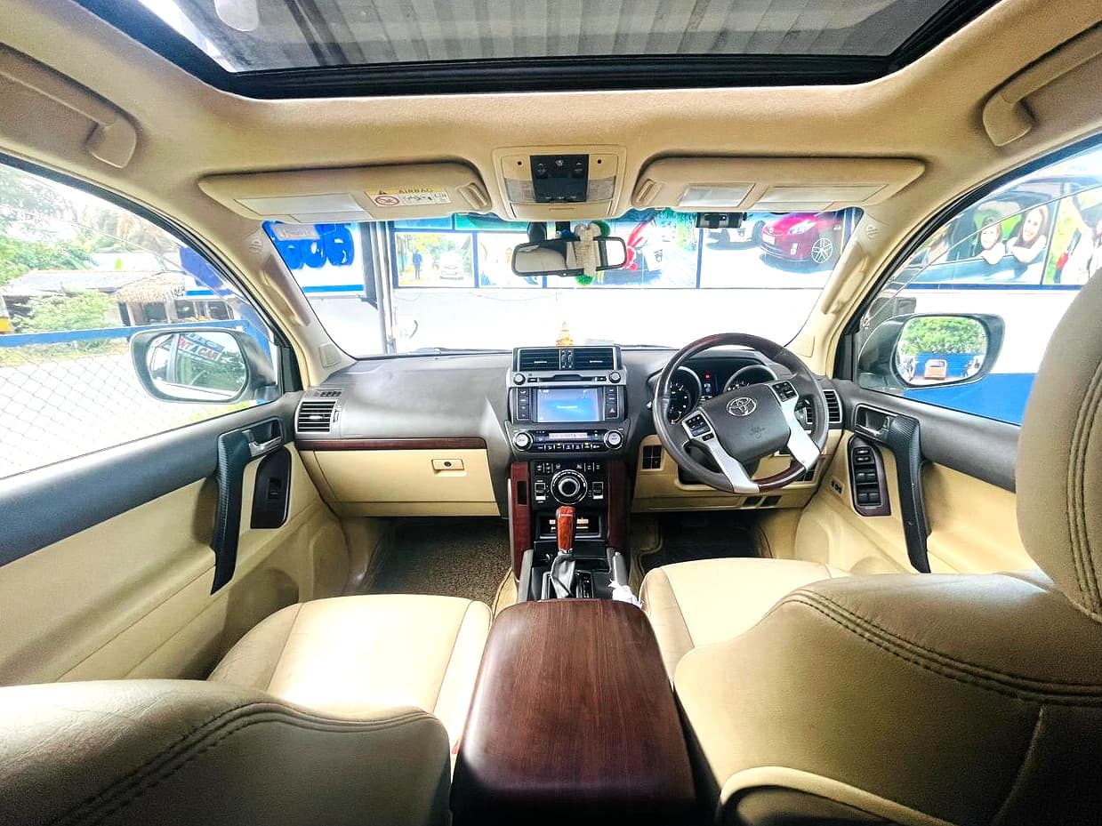 Toyota Land Cruiser Prado - slide 4