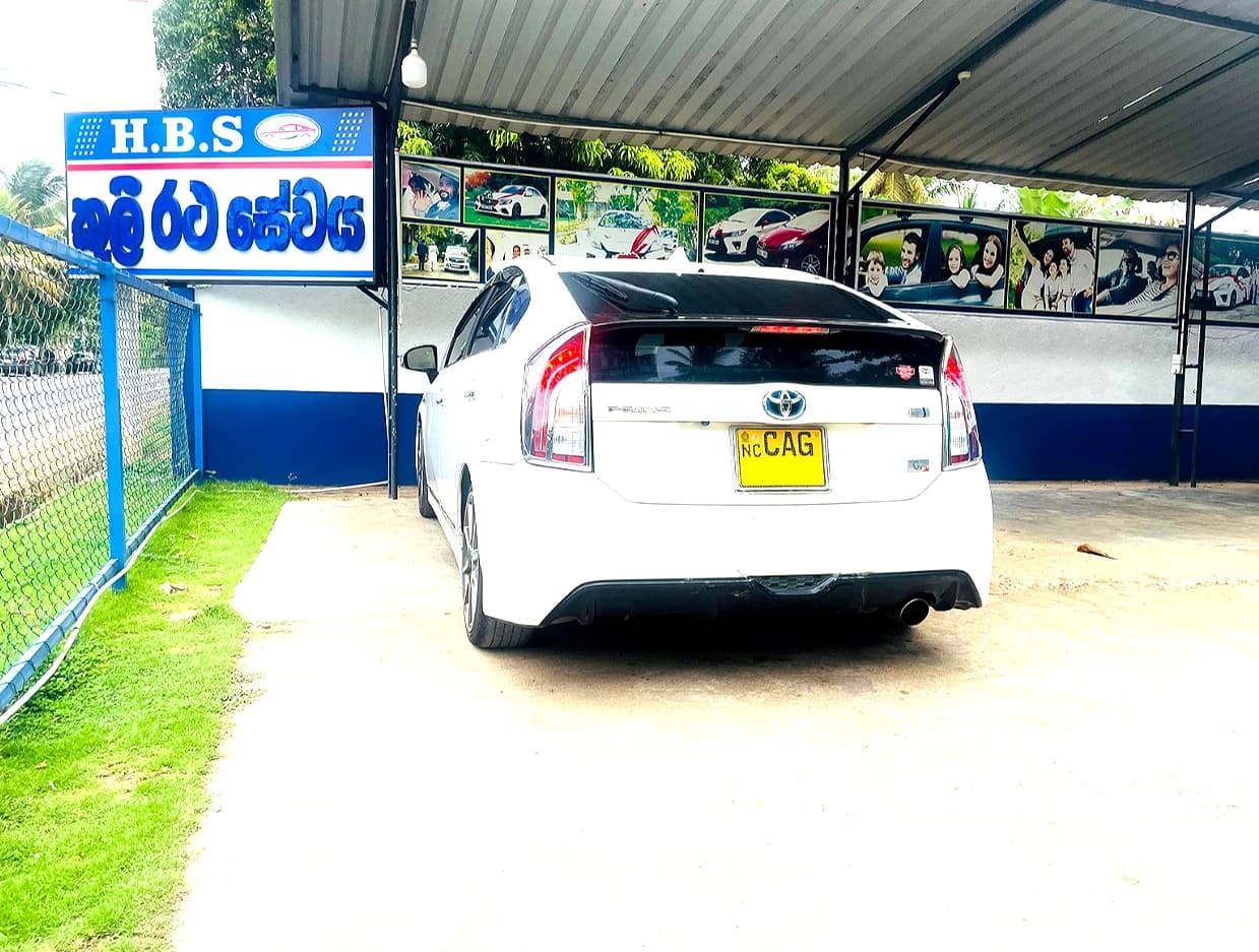 TOYOTA PRIUS G SPORT - slide 2