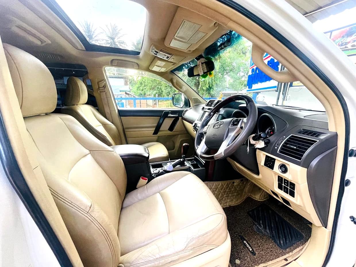 Toyota Land Cruiser Prado - slide 7