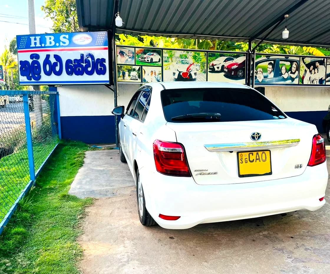 TOYOTA AXIO WXB - slide 2