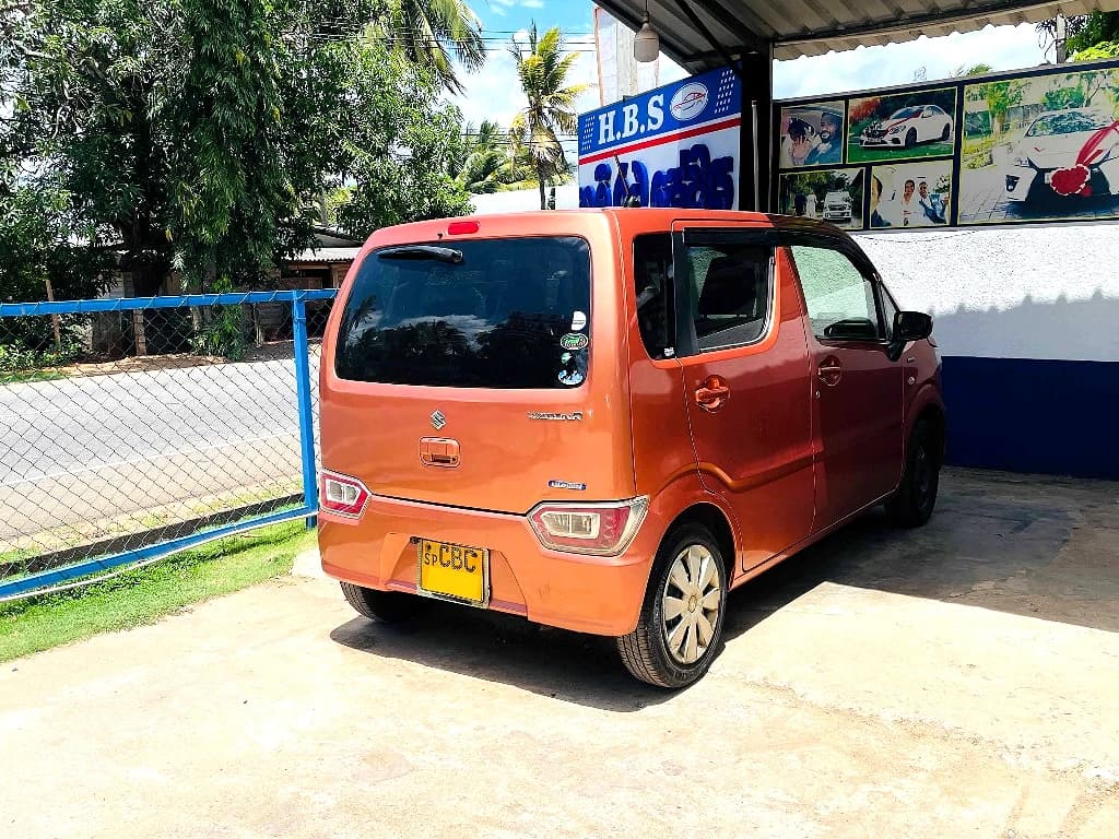 SUZUKI WAGON R - slide 3
