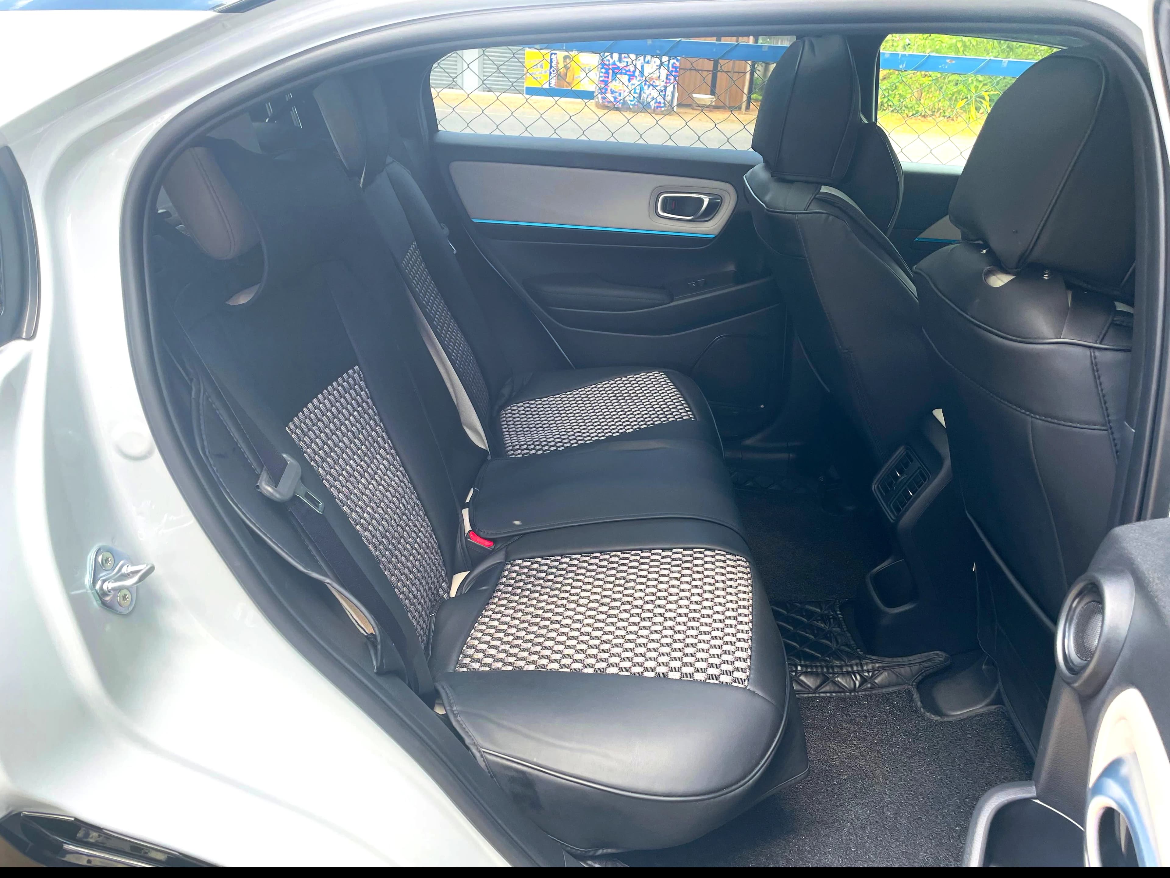 HONDA VEZEL - slide 5