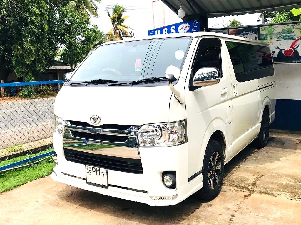 Toyota Hiace KDH - slide 1
