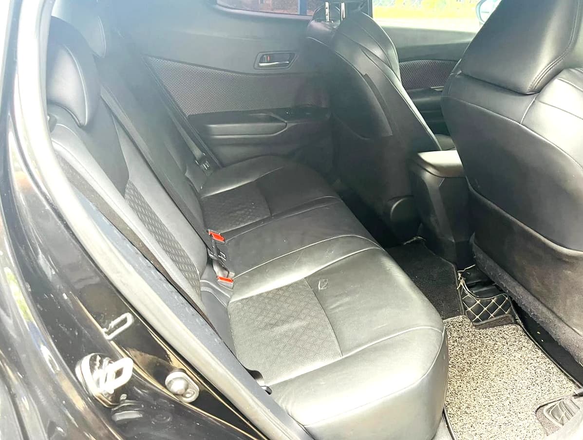 TOYOTA CHR - slide 6