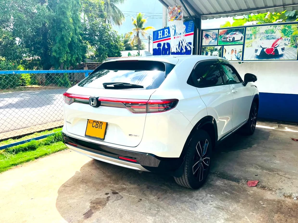 HONDA VEZEL - slide 3