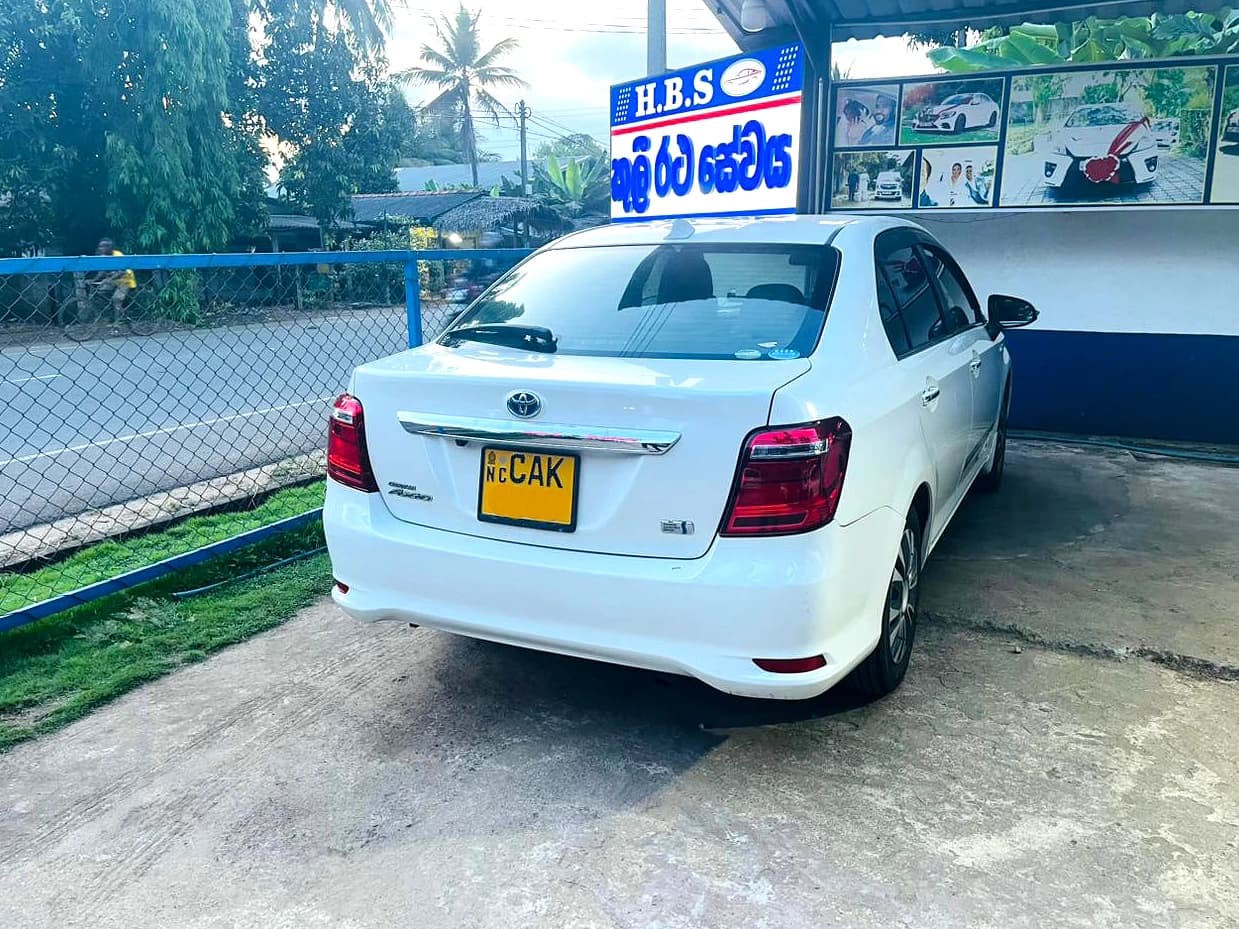 TOYOTA AXIO - slide 3