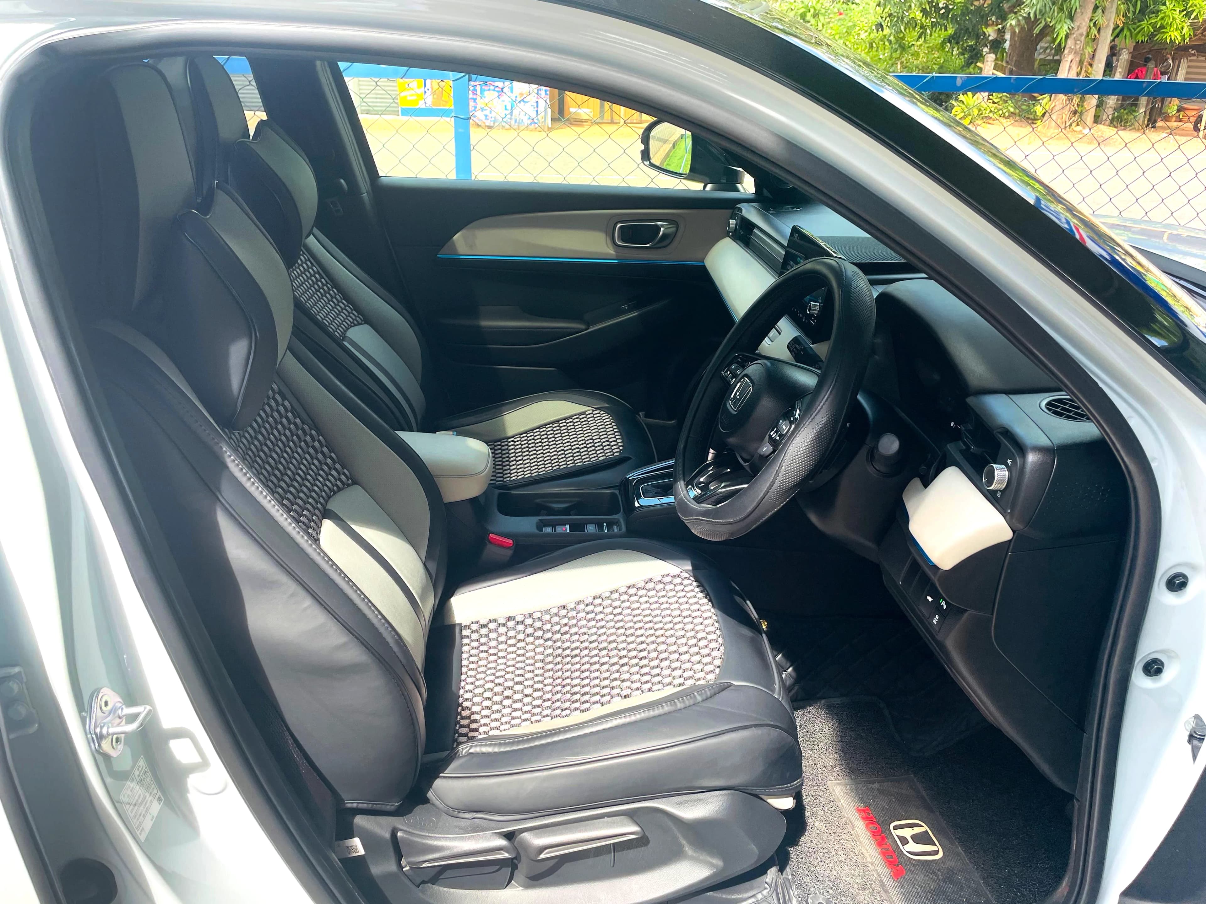 HONDA VEZEL - slide 4