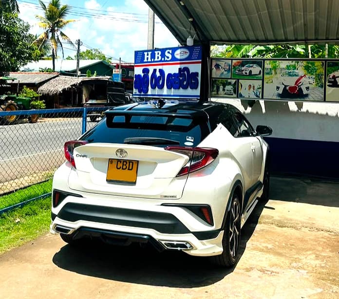 TOYOTA CHR - slide 3