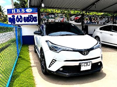 TOYOTA CHR - slide 1